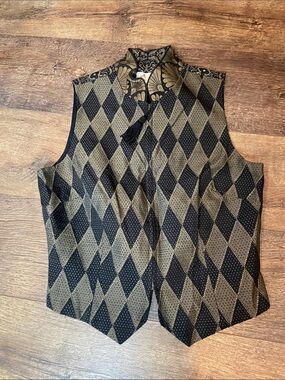 Women's Black & Gold Diamond-Pattern Vest